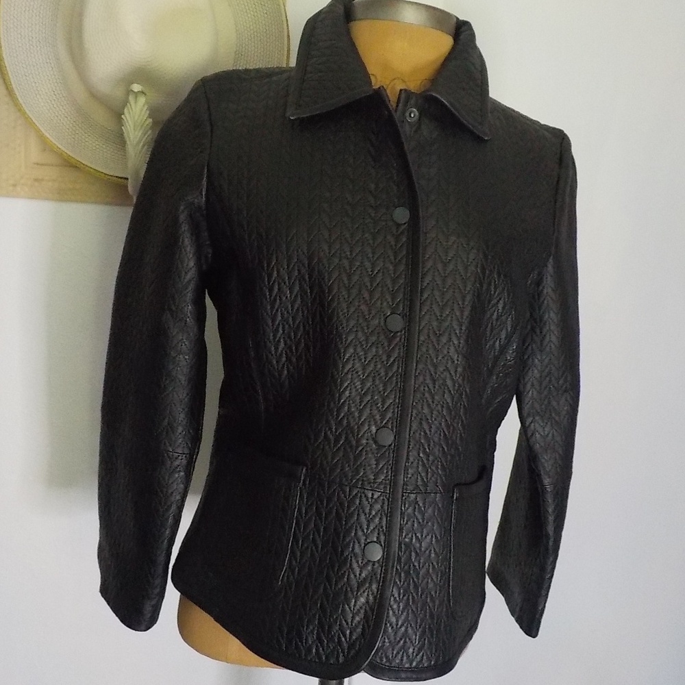 Like NEW Liz Claiborne Leather Textured Jacket